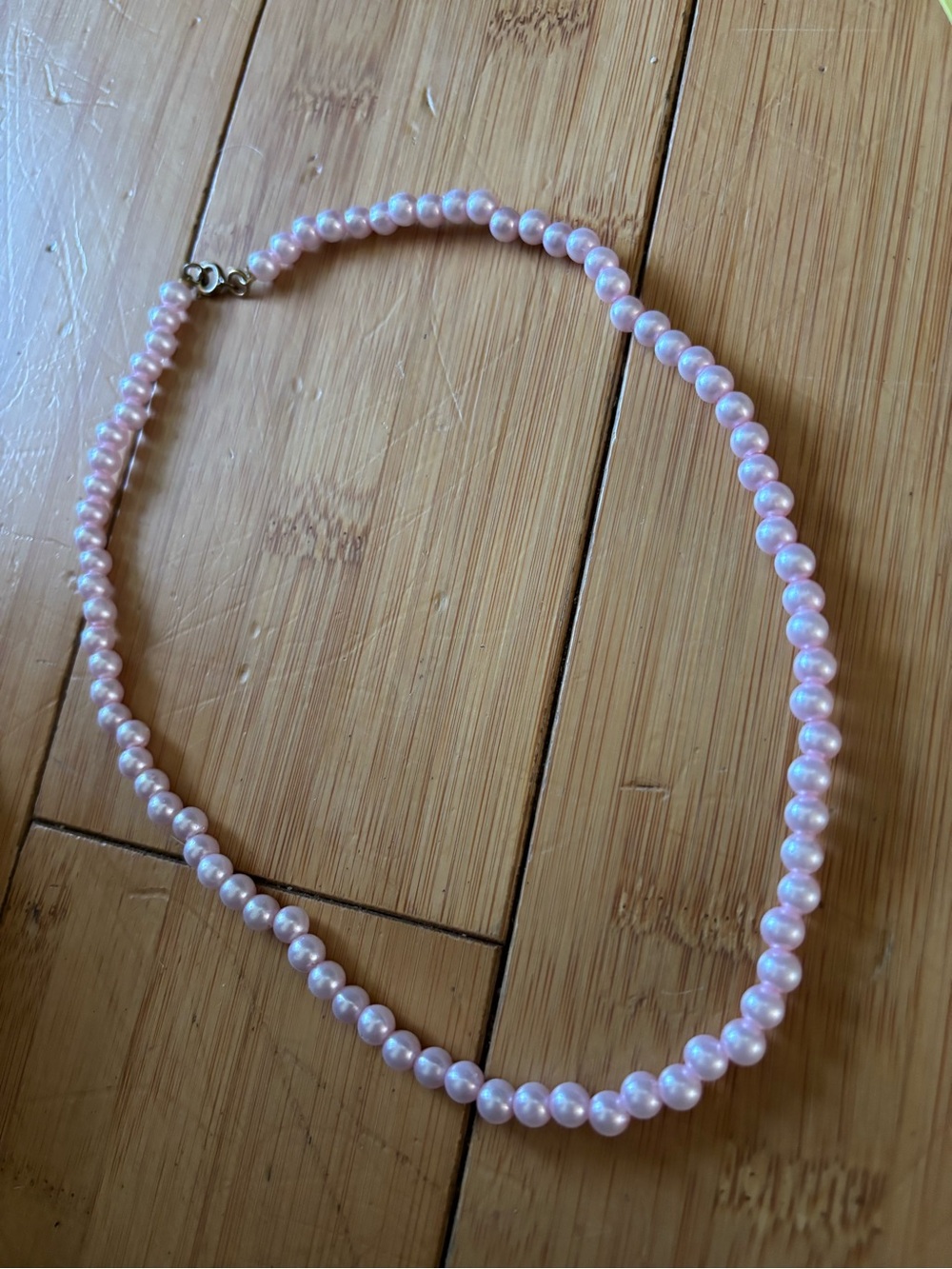 Pink faux Pearl Beaded Necklace - Classic Feminine Style